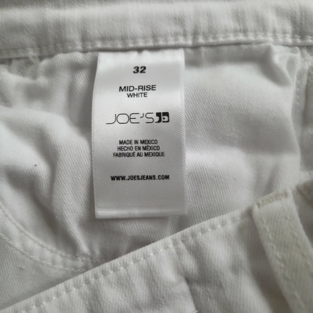 JOE’S WHITE JEANS, Sz 38‎ Raw Hem